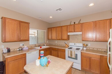 06 Kitchen