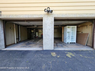 925 Jessup Ave, Dunmore, PA 18512 - photo 7