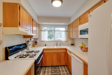 6153 Foth Dr, Toledo, OH 43613 - photo 3