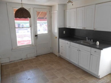 Kitchen Unit 2 2nd floor