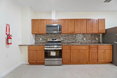 45 Orient Ave unit 1, Jersey City, NJ 07305 - photo 4