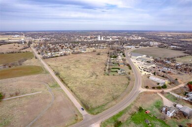 1238 Perry Ave, Perry, OK 73077 - photo 4