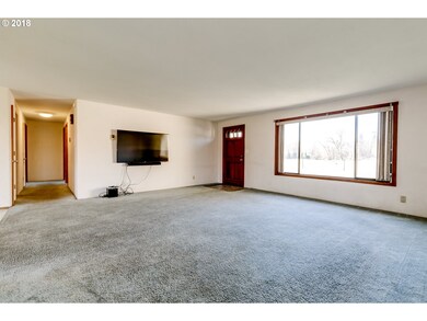 31563 Coburg Bottom Loop Rd, Eugene, OR 97408 - photo 5