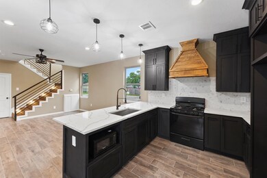 13521 Granada St, Houston, TX 77015 - photo 4