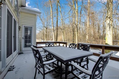 22 Cobblestone Ln, Buffalo, NY 14221 - photo 7