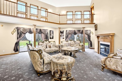 2366 Lost Creek Ct, Flushing, MI 48433 - photo 4