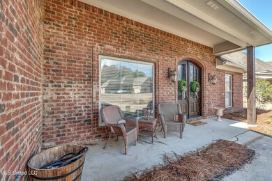 129 Caledonian Blvd-73