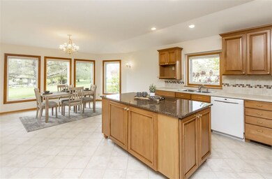 2922 Cobblestone Ct, Cedar Falls, IA 50613 - photo 7