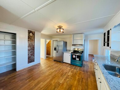 10 Crescent St, Pittsfield, NH 03263 - photo 5