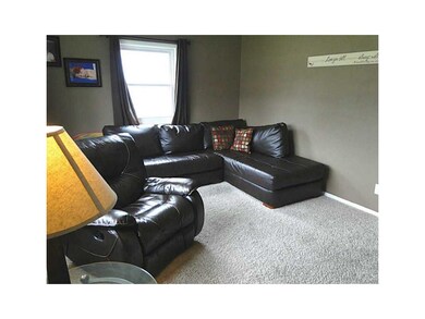 905 Hillview Dr, Marion, IA 52302 - photo 3