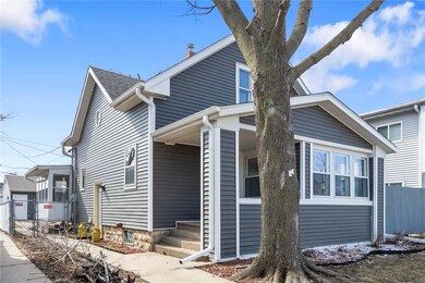 409 A Ave NW, Cedar Rapids, IA 52405 - photo 2