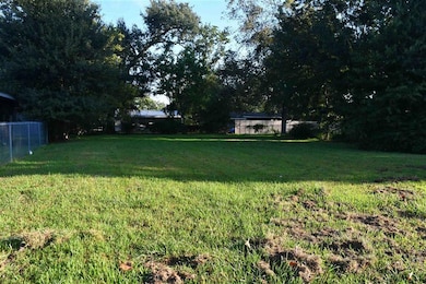 1609 Meadow Dr, Lake Charles, LA 70607 - photo 3