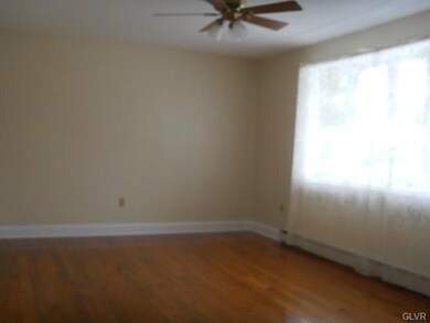 3205 Division St, Easton, PA 18045 - photo 5