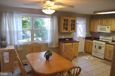 1541 Conway Dr, Swarthmore, PA 19081 - photo 4