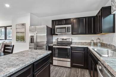 *Model Photo for reference*