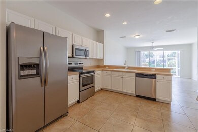 1005 Hampton Cir unit 125, Naples, FL 34105 - photo 2