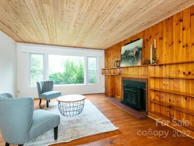 2 Lora Ln, Asheville, NC 28803 - photo 3