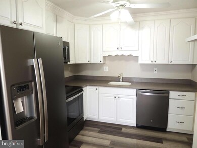 1401 Key Pkwy unit B202, Frederick, MD 21702 - photo 4