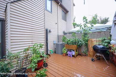 17 Mercury Ln, Staten Island, NY 10314 - photo 3