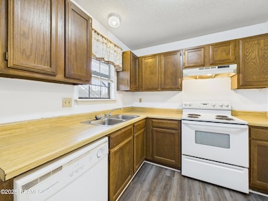 CAM04246G0-PR0182-STILL003