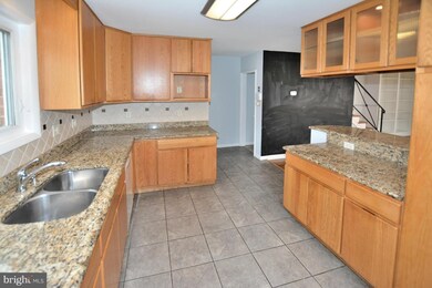 109 E Taylor Run Pkwy, Alexandria, VA 22314 - photo 7