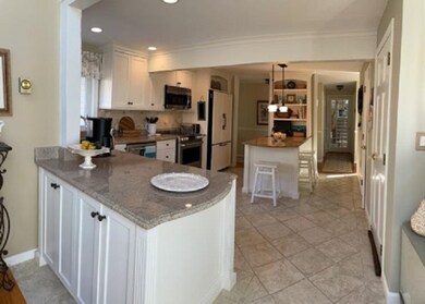 18 Cortland Dr, Salem, NH 03079 - photo 4