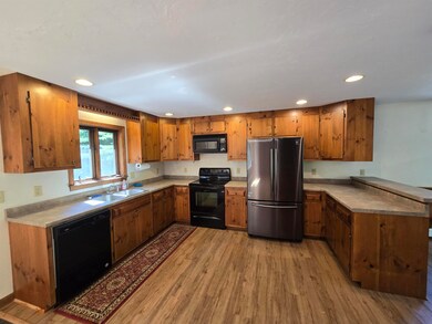 31 Pine Meadows Cir, Bennington, NH 03442 - photo 7