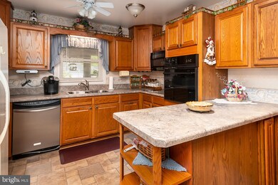 4806 Riverton Ln, Bowie, MD 20715 - photo 6