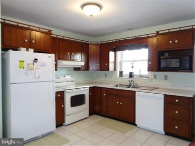 625 Lyman Ave, Womelsdorf, PA 19567 - photo 7