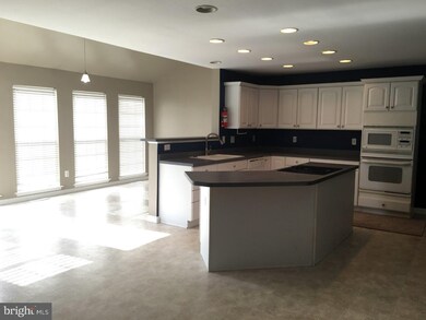 744 Sherwood Dr, Williamstown, NJ 08094 - photo 3