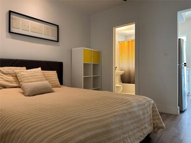 ensuite full bath
