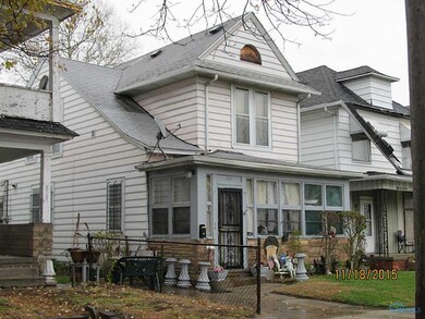 Exterior Front. 823 Stebbins