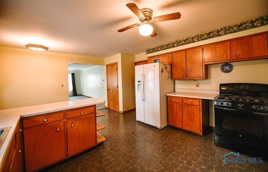 724 Edith Ave, Findlay, OH 45840 - photo 4