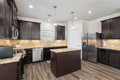 30803 Legends Ridge Dr, Spring, TX 77386 - photo 4