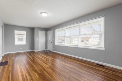 1993 Fenton St, Columbus, OH 43224 - photo 2