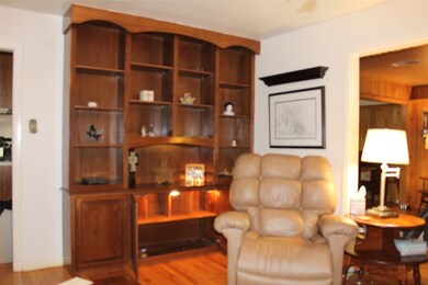 701 7th St, Bay City, TX 77414 - photo 5