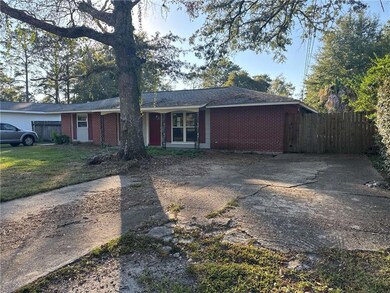 103 W Hickory St, Mandeville, LA 70471 - photo 2