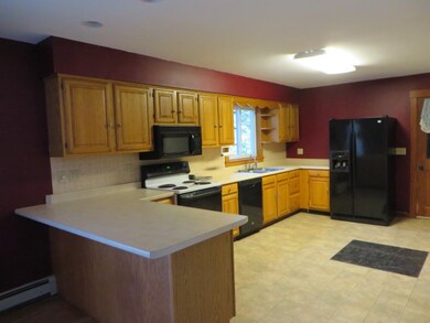 202 Stonybrook Rd, Saint Johnsbury, VT 05819 - photo 2