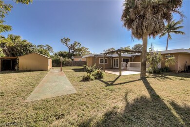 1261 Trail Terrace Dr, Naples, FL 34103 - photo 4