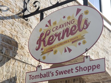 512 Kane St, Tomball, TX 77375 - photo 2