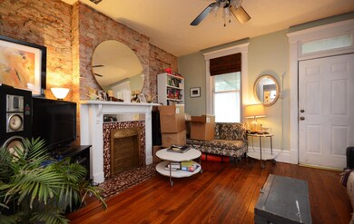 1370- Living Room (3)