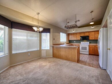 006_Dining-Kitchen