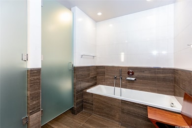 Anaha unit 40, Honolulu, HI 96814 - photo 7