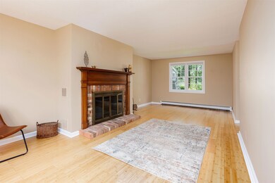 69 Joy Dr unit F4, South Burlington, VT 05403 - photo 3