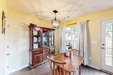 Breakfast Room