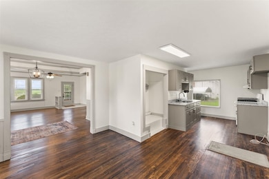 303 E 4th St, Smiths Grove, KY 42171 - photo 6