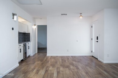 1313 W 12th St-4