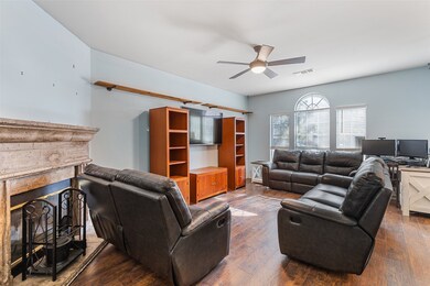 3824 Gessner Dr, Denton, TX 76210 - photo 5