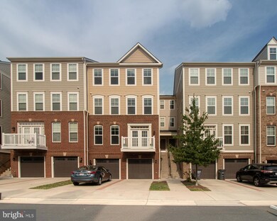 25238 Orchard View Terrace, Chantilly, VA 20152 - photo 2