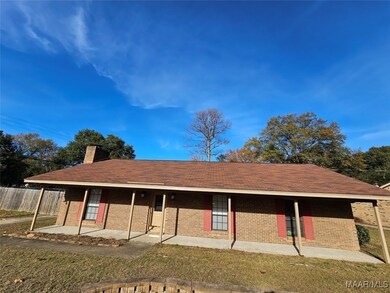 801 Cobblestone Curve, Prattville, AL 36067 - photo 2